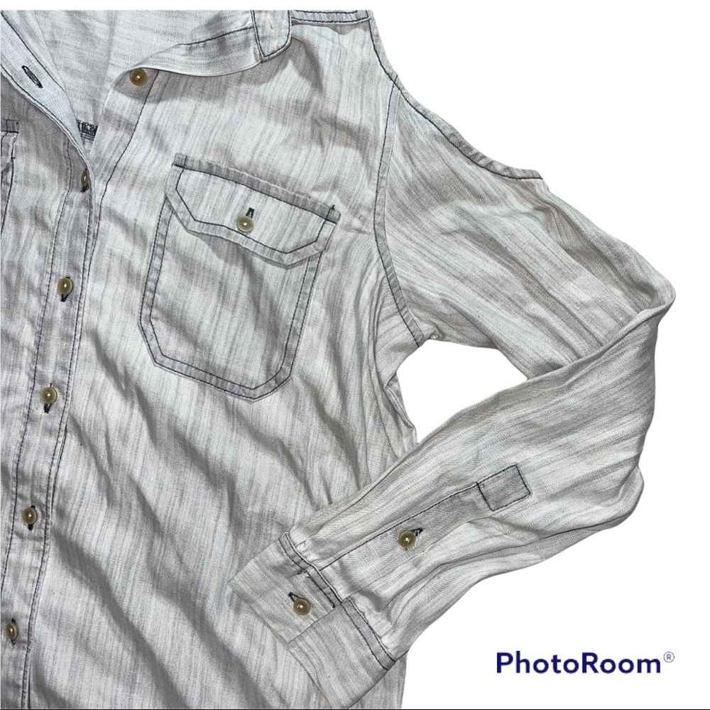VELVET HEART Cold Shoulder Button Down Top
